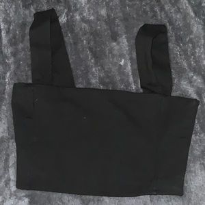 Black cropped tank